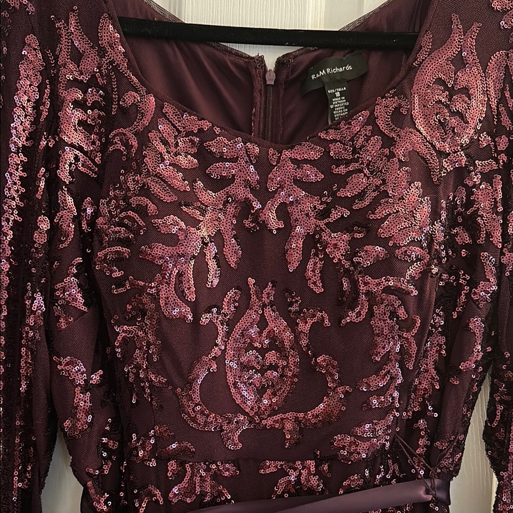 🥂Mother of the bride or groom elegant eggplant  Long Sleeve beaded Dress🥂 - Picture 3 of 7
